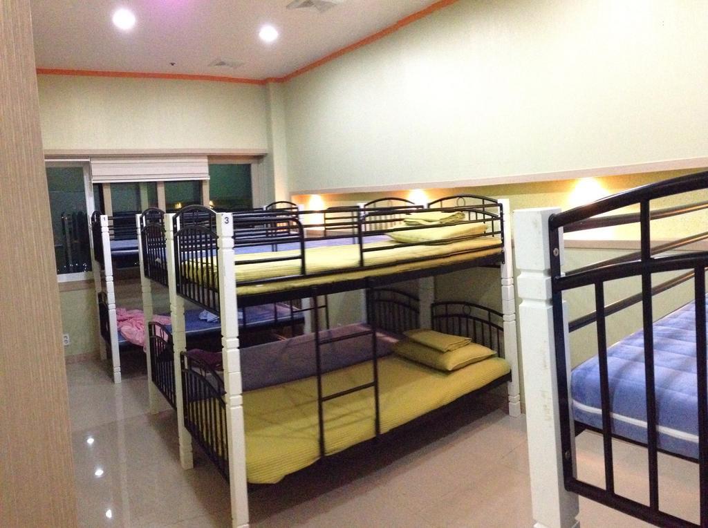 Champ Hostel Μπουσάν Δωμάτιο φωτογραφία